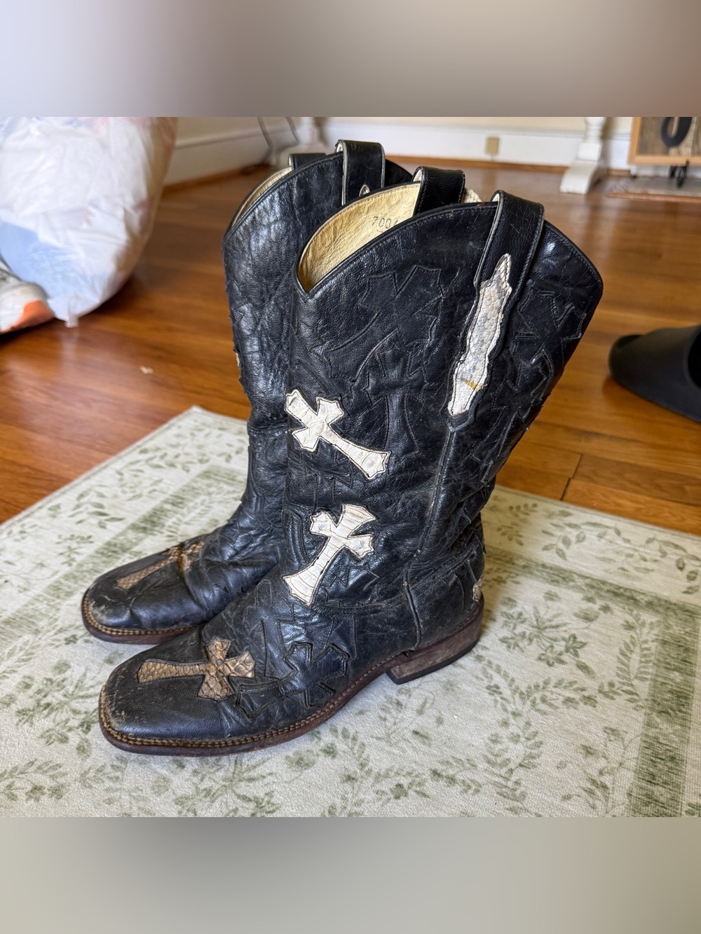 Black Leather Cross Accent Women's cowgirl boots